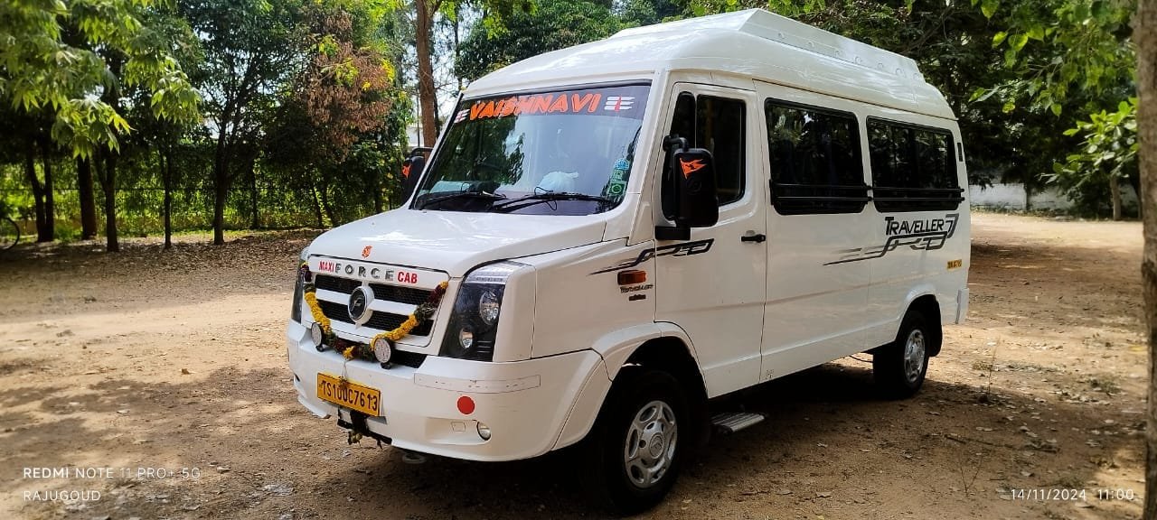 22 Seater Tempo Traveller Hire in Hyderabad