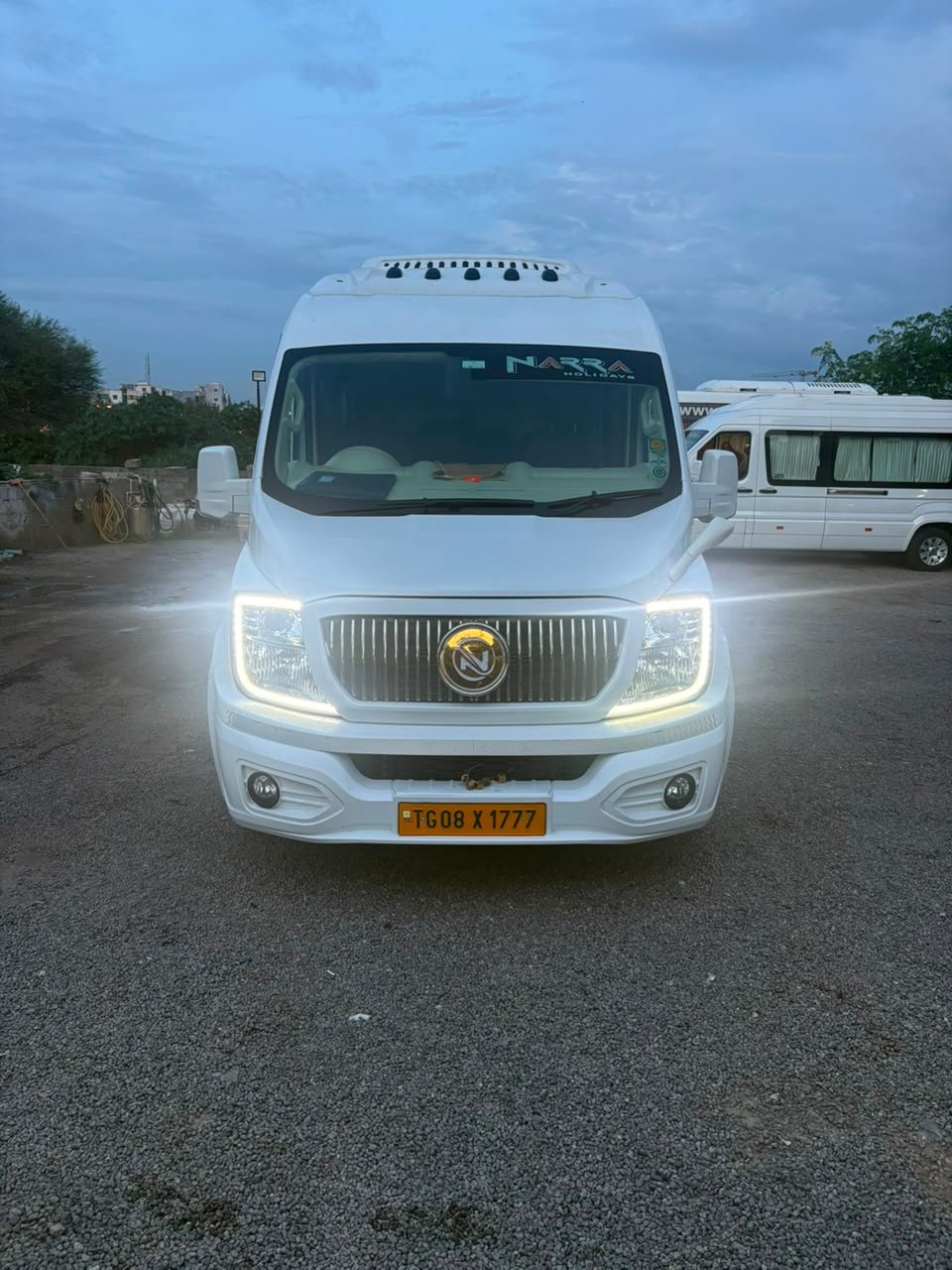 12 Seater Force Urbania